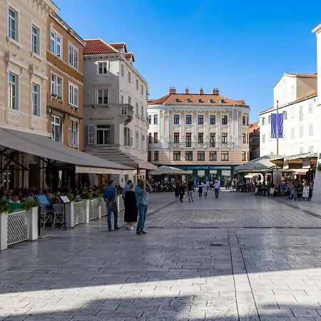 Modern Center With Terrace * Σπλιτ