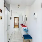 Beachside Comfort In With Terrace شقة سبليت