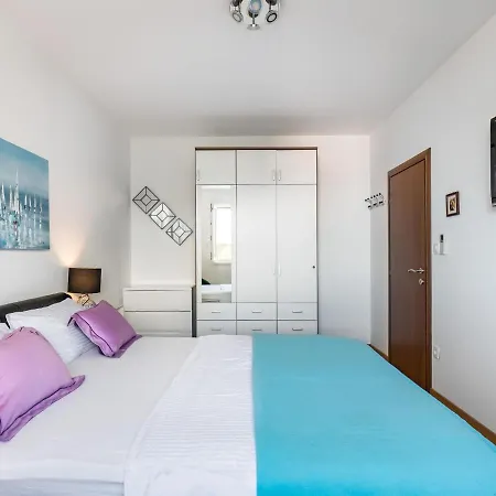 Beachside Comfort In With Terrace * Σπλιτ